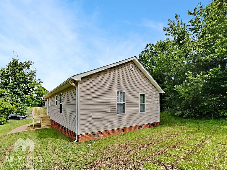 305 S Pinchback Ave — Photo 15