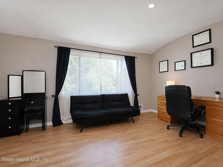 10 Pratt Ct — Photo 10