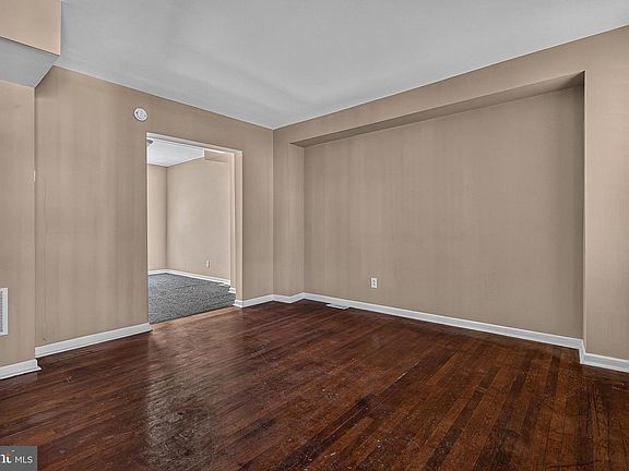 4th image of 3219 Ravenwood Ave