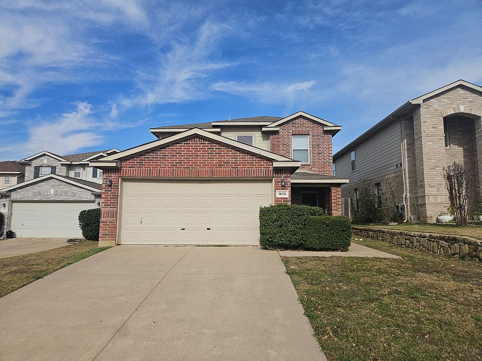 1st image of 1613 Timber Glen Dr