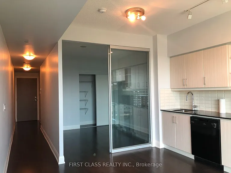160 Vanderhoof Ave #908 — Photo 5