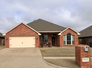 2552 Kadlan Dr, El Reno, OK 73036