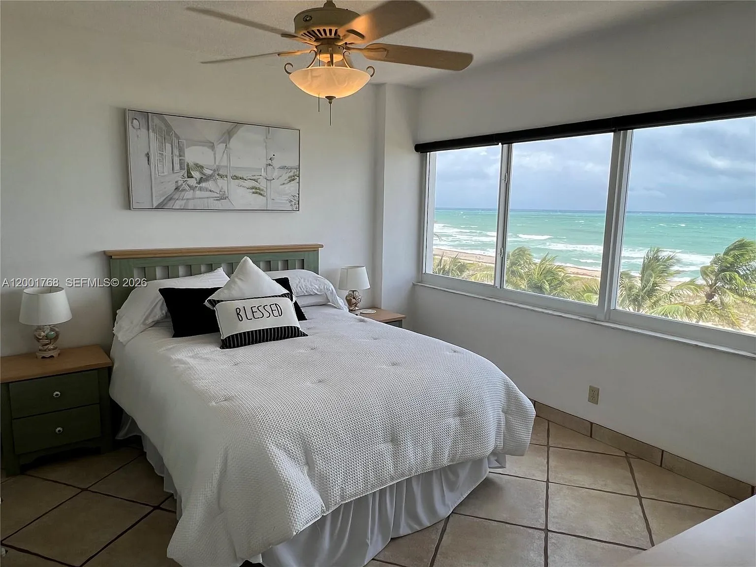 Breakers Condominium — Photo 3