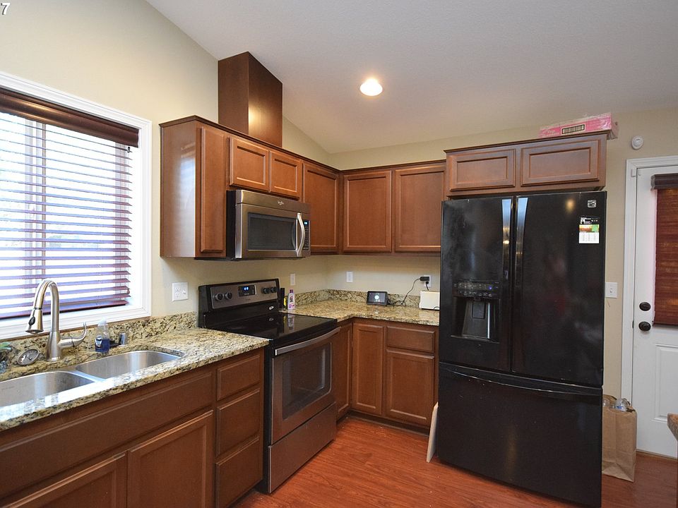 2nd image of 2625 G St