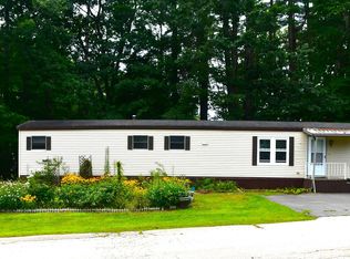 20 Queens Ln, Epsom, NH 03234