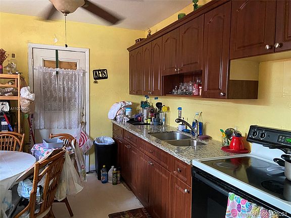 4th image of 1035 Atlantic Ave
