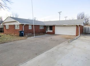 1614 Field Dr, Enid, OK 73703