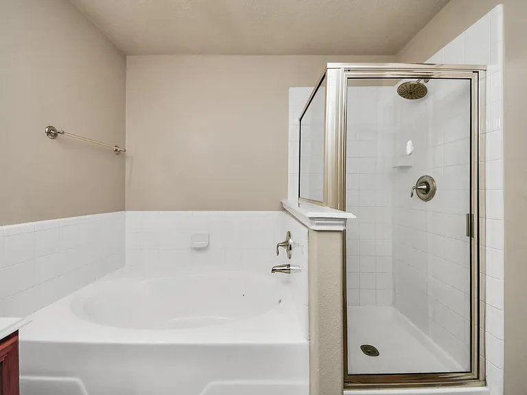 1818 Fergus Park Ct — Photo 28