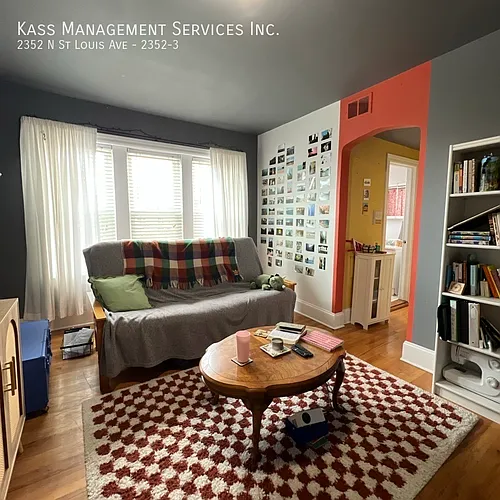 2352 N Saint Louis Ave #3 Photo 1