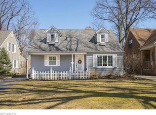 527 Lake Forest Dr, Bay Village, OH