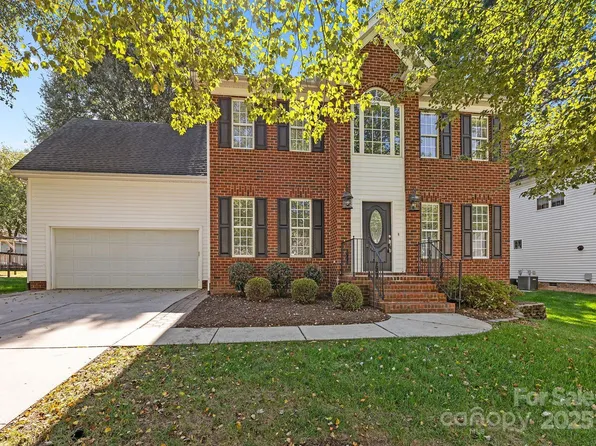16920 Hampton Crossing Dr, Huntersville, NC 28078