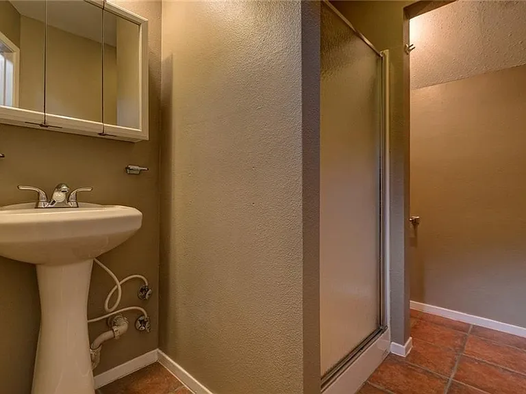 2714 Nueces St #203 — Photo 19