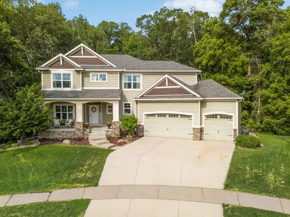 7068 128th Street Ct W, Apple Valley, MN 55124