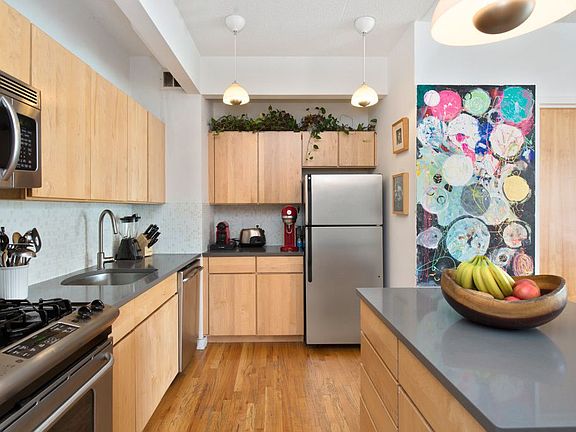 4th image of 475 Sterling Pl APT 3J