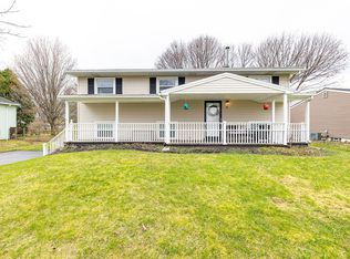 31 Authors Ave, Henrietta, NY 14467