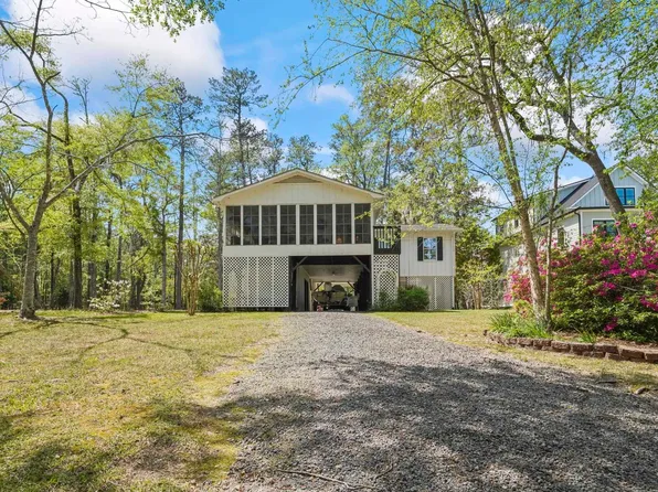 417 Frederick Dr., Georgetown, SC 29440