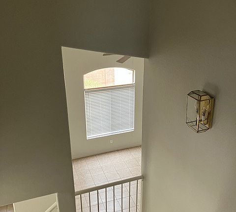 5th image of 16042 W Latham St