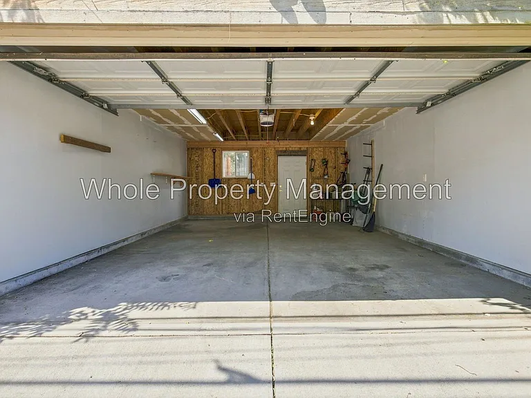 2044 N Ogden St — Photo 31
