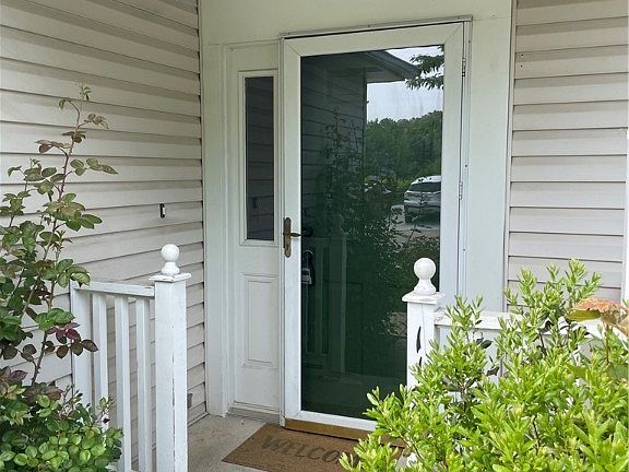2nd image of 1120 Windmill Way N
