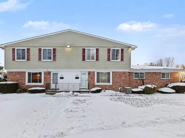 24570 Quad Park Ln, Clinton Township, MI 48035