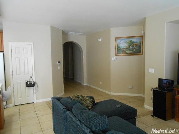 4th image of 8651 Melville Dr