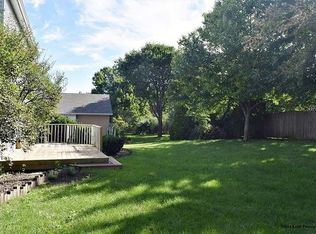 1607 Ronzheimer Ave, St Charles, IL 60174