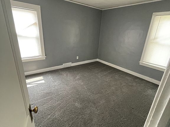 2nd image of 1610 Fort Park Blvd #2