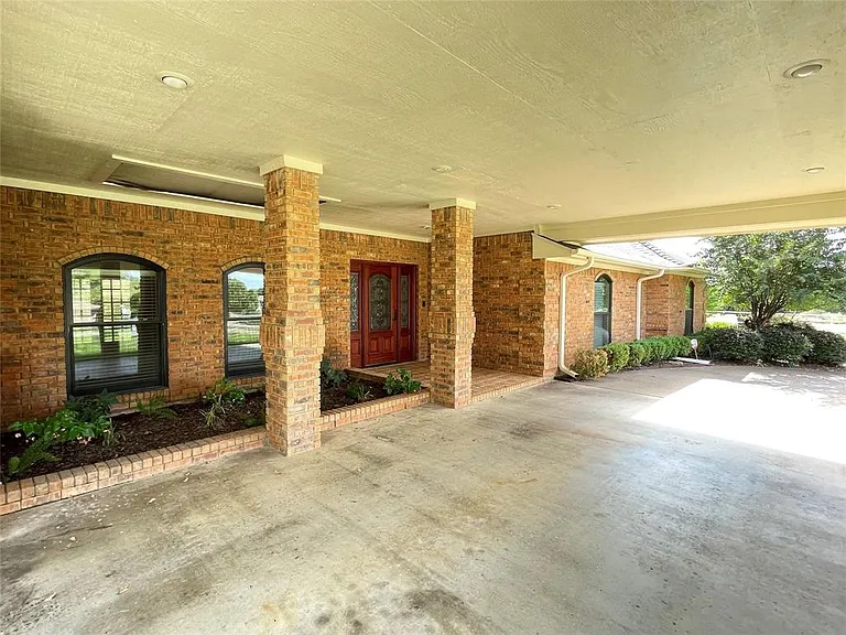 6340 Grauton Dr — Photo 3