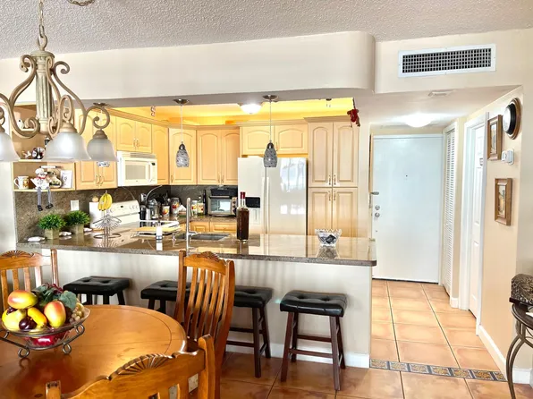 3725 S Ocean Dr, Hollywood, FL