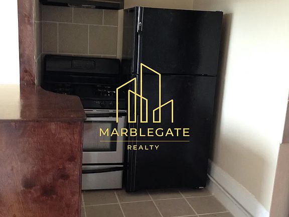 4th image of 810 Broadway Ave #5011