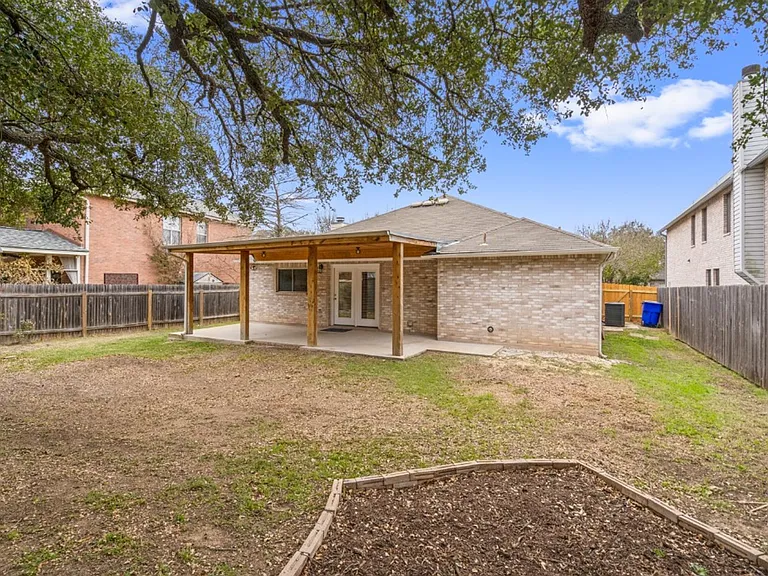 905 Lodosa Dr — Photo 25