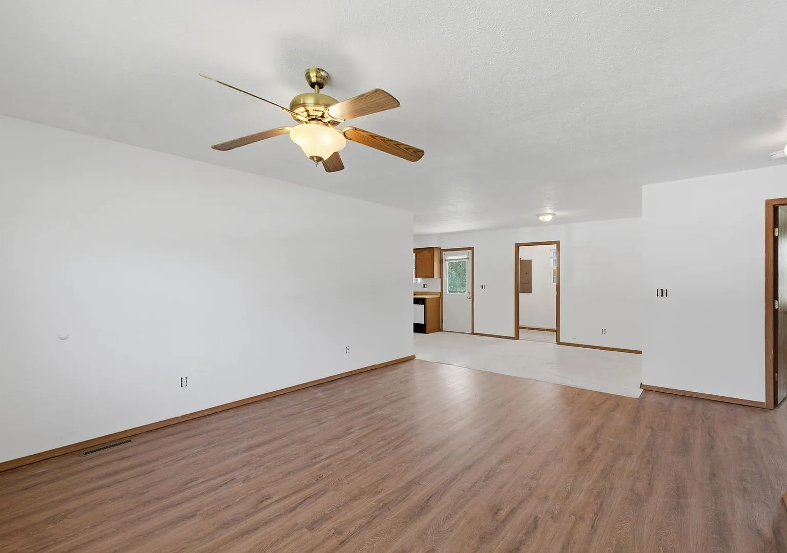 2 Bed | 2 Bath | 1 Car Garage Home — Photo 4