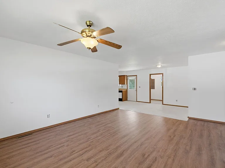 126 W Terrace Ct — Photo 4