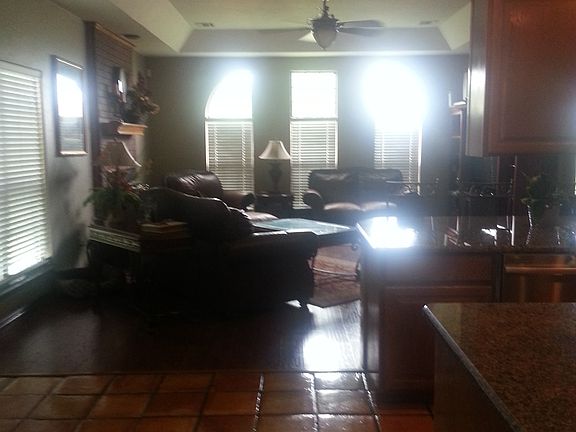 4th image of 224 Lakeview Dr