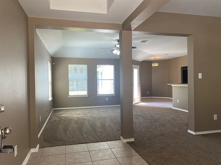 12718 Great Sands Dr — Photo 2