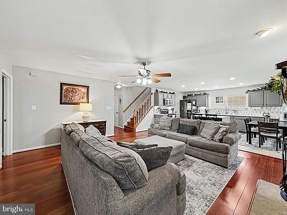5th image of 8935 Mullen Rd