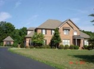 111 Triple Crown Ct, Bowling Green, KY 42104
