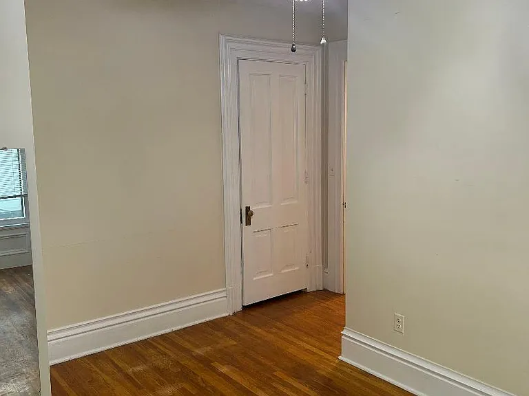 423 Crescent St NE #1 — Photo 9