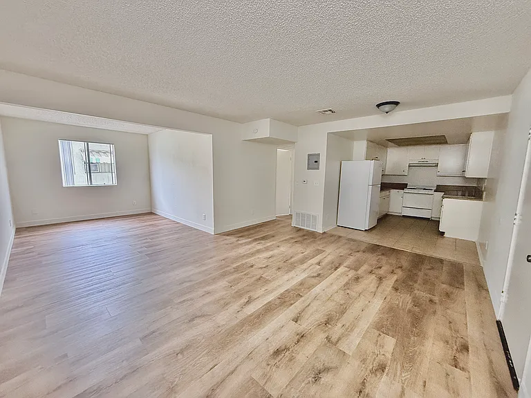 11058 Cantlay St #2 — Photo 1