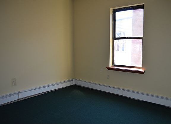 Bedroom | 148 Clark St., Hartford, CT 06120, USA