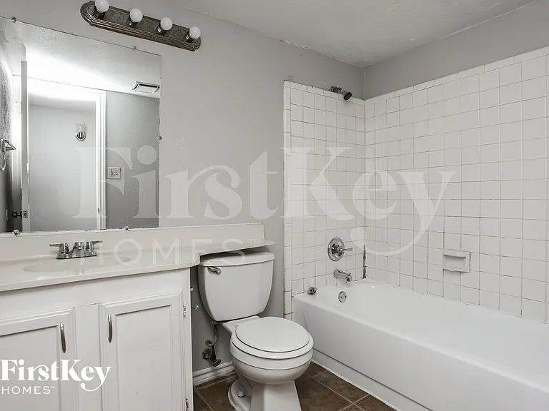 608 Nora Ln — Photo 15