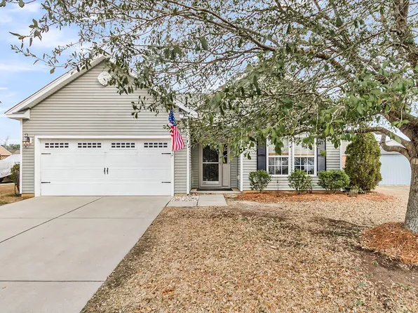 102 Worthington Dr, Moncks Corner, SC 29461