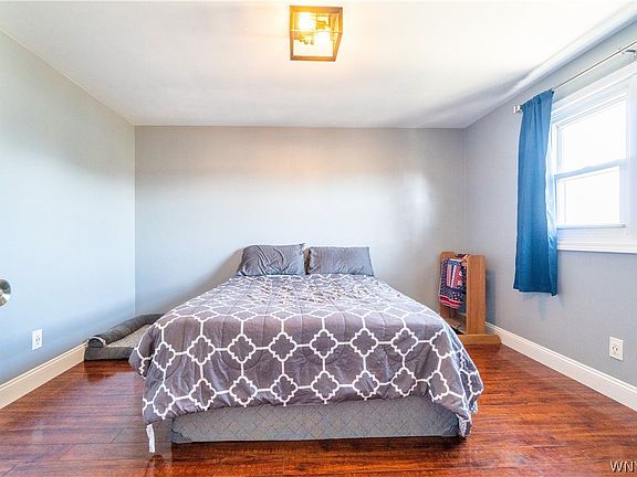 3rd image of 60 E Summerset Ln