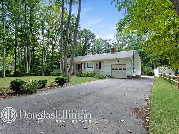 3rd image of 255 Woodcliff Dr