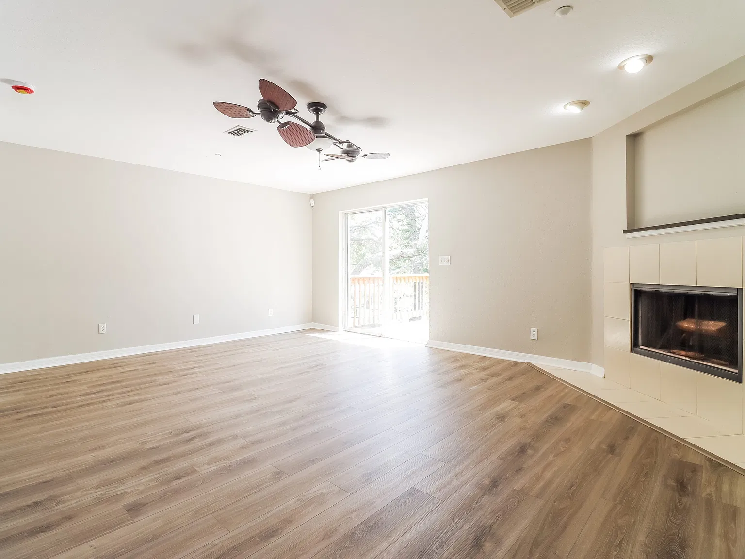 635 Michigan Blvd — Photo 3