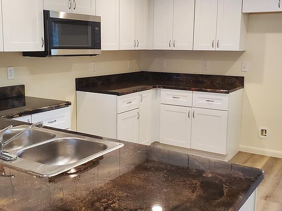 Artistic epoxy counters