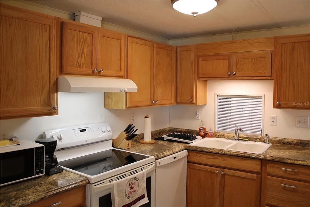 2 bed, 2.0 bath, 1056 sqft, $1,495 — Photo 4