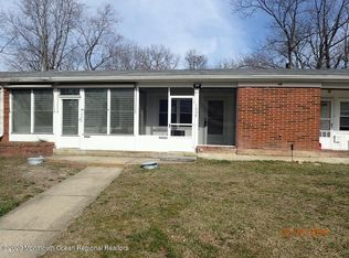 100C Edinburgh Ln, Lakewood, NJ 08701