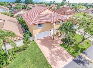 10355 NW 46th Ter, Doral, FL 33178