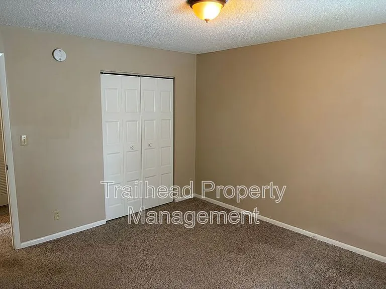 5717 Outlook St #302 — Photo 4